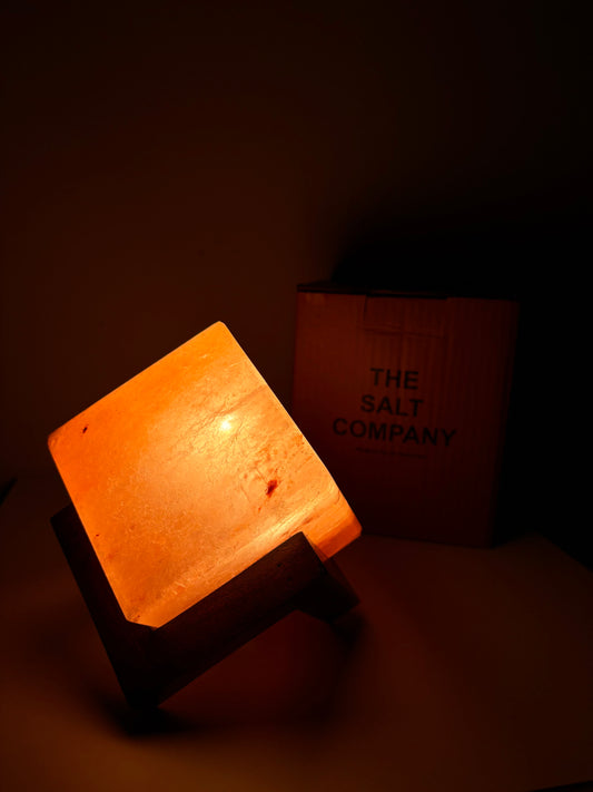 Diagonal Cube Salt Lamp